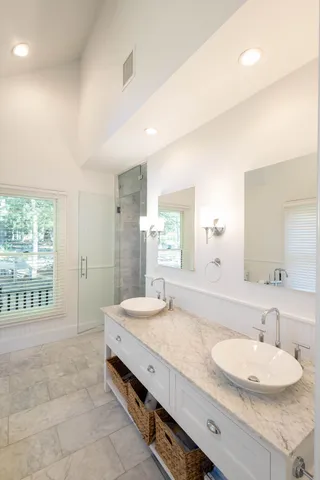 $120,000 | Undisclosed Address, Southampton, NY 11968