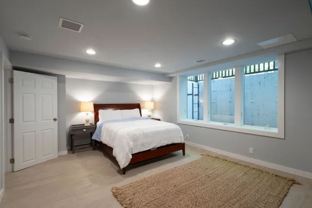 $120,000 | Undisclosed Address, Southampton, NY 11968