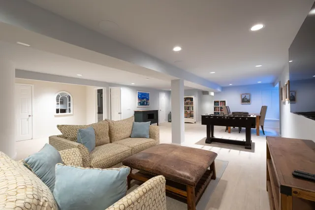 $120,000 | Undisclosed Address, Southampton, NY 11968