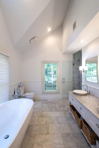 $120,000 | Undisclosed Address, Southampton, NY 11968