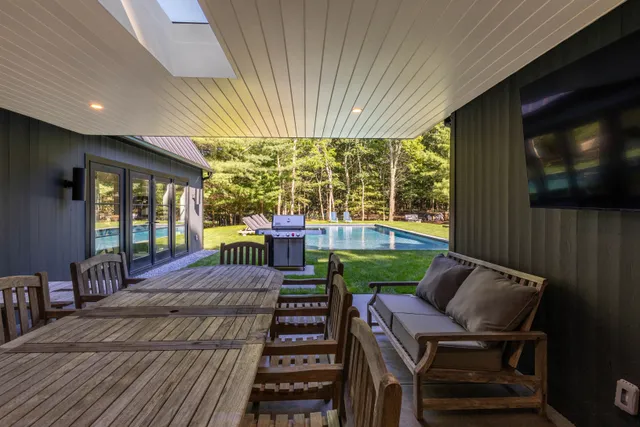 $120,000 | Undisclosed Address, Southampton, NY 11968