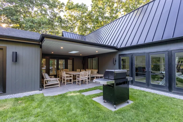 $120,000 | Undisclosed Address, Southampton, NY 11968