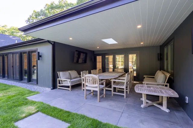 $120,000 | Undisclosed Address, Southampton, NY 11968