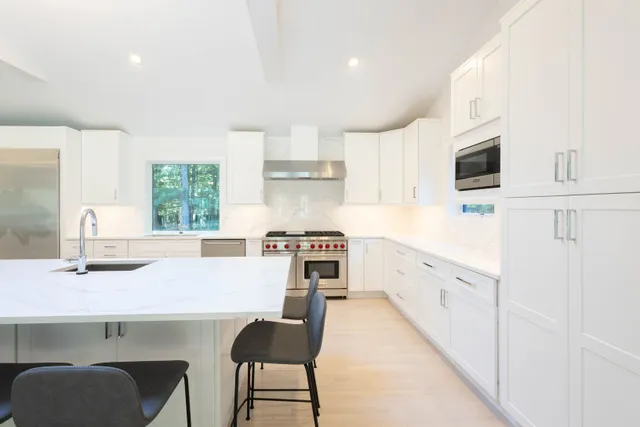 $120,000 | Undisclosed Address, Southampton, NY 11968