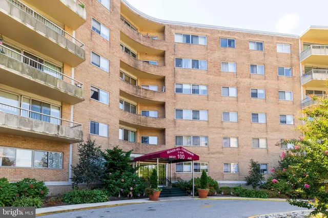 $139,500 | 100 West Avenue, Unit 202S, Jenkintown, PA 19046