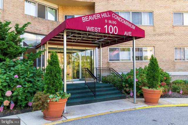 a view of a house with porch and sitting area