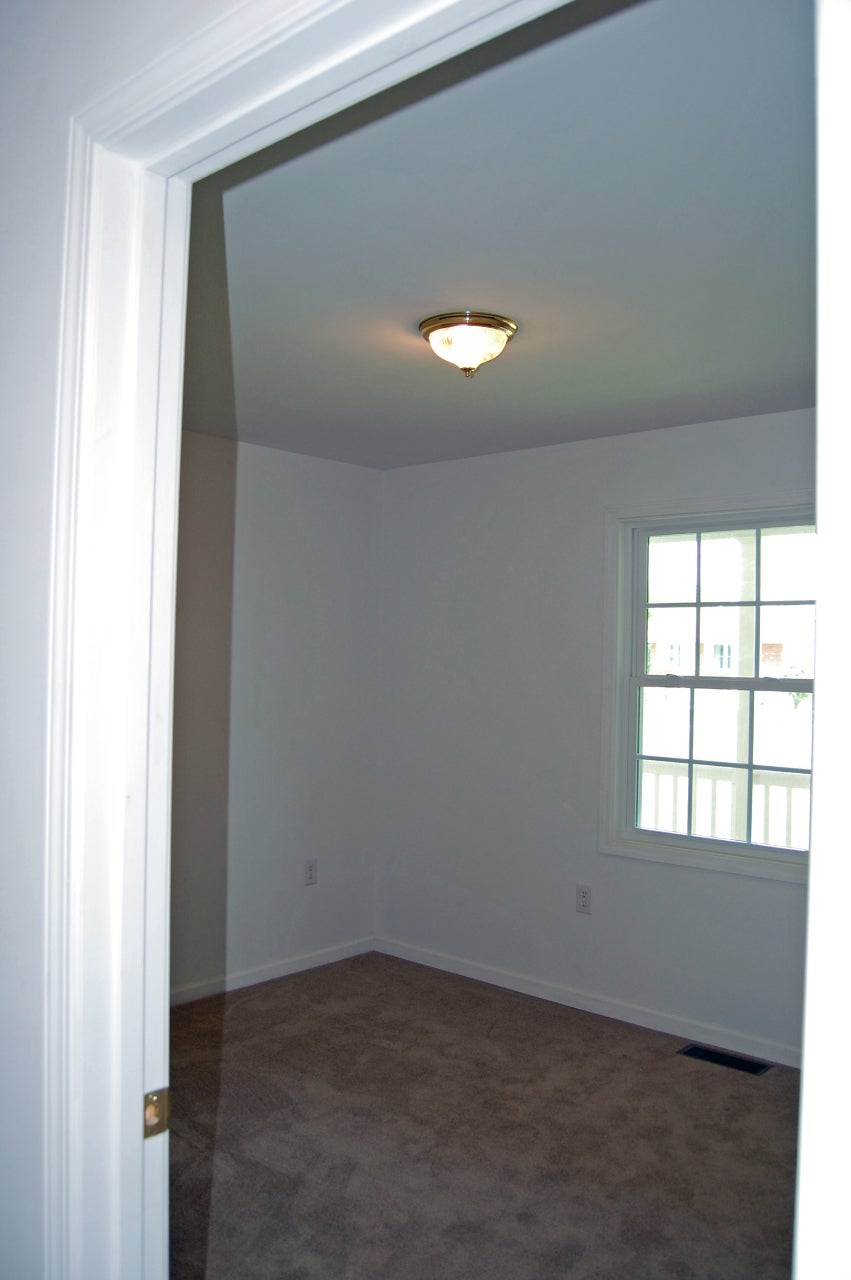 1104 Stone House Road Caldwell, WV 24925 - Photo 9 of 17 Bedroom 2 - Carpet Flooring