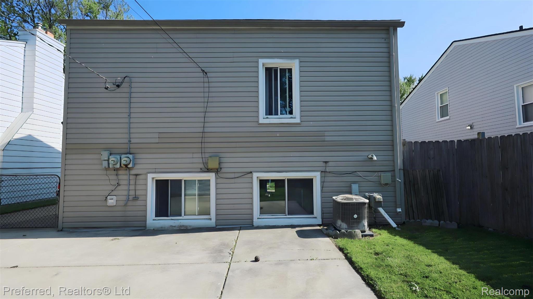 8483 Harding Street Center Line, MI 48015 - Photo 23 of 25 30.png.jpg