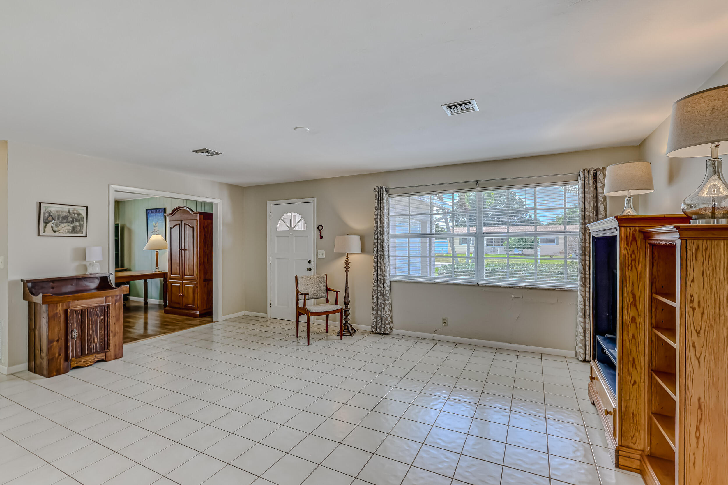 1618 Maypop Road West Palm Beach, FL 33415 - Photo 23 of 81 Dining Area