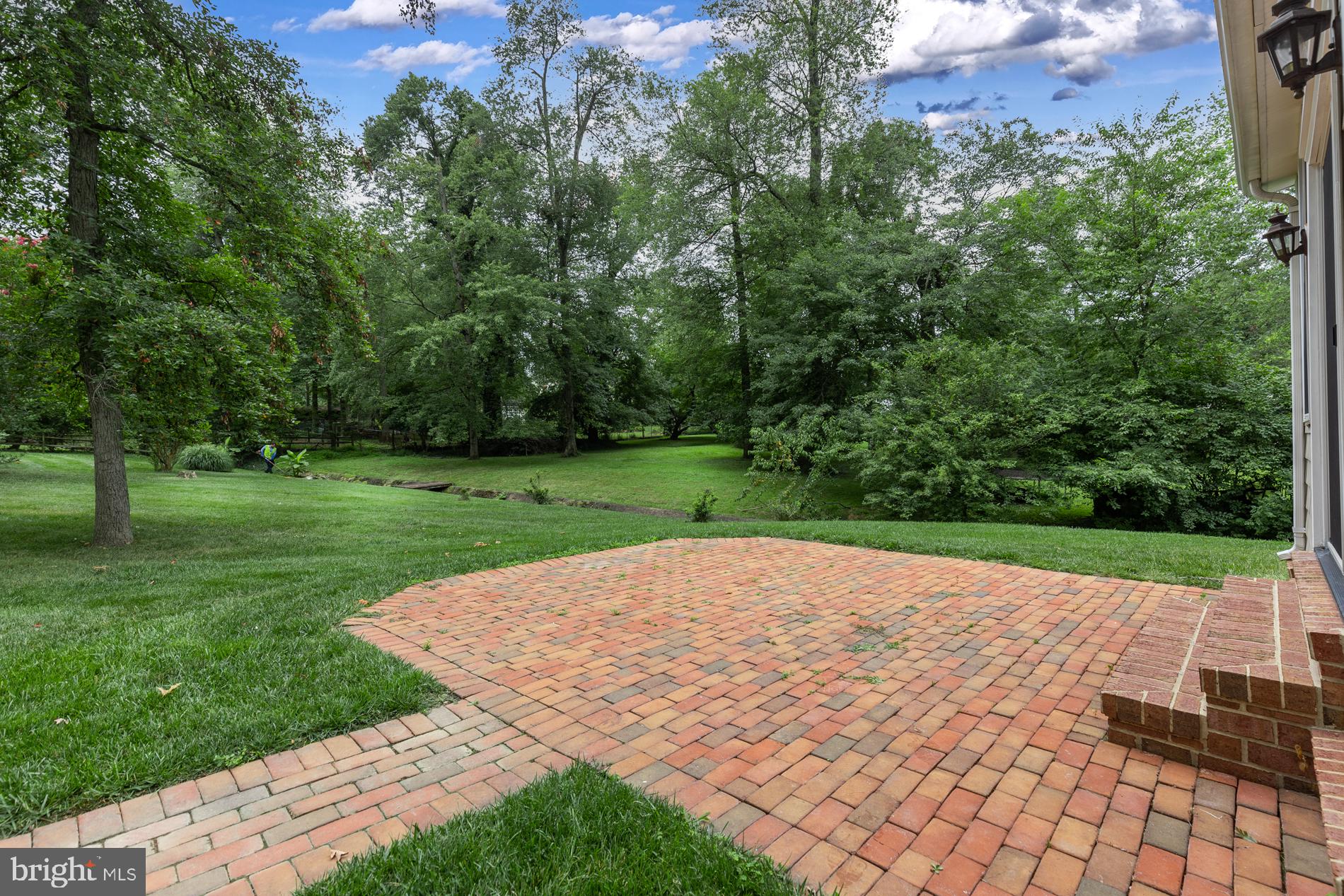 9803 Vale Road Vienna, VA 22181 - Photo 3 of 51 Gallery Image 3