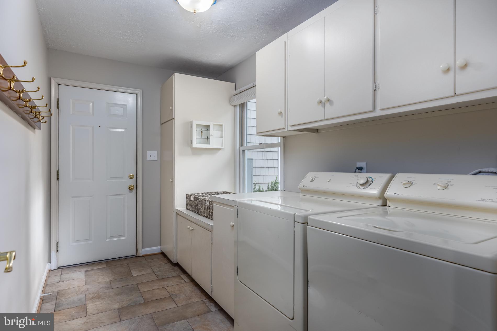 9803 Vale Road Vienna, VA 22181 - Photo 22 of 51 Gallery Image 22
