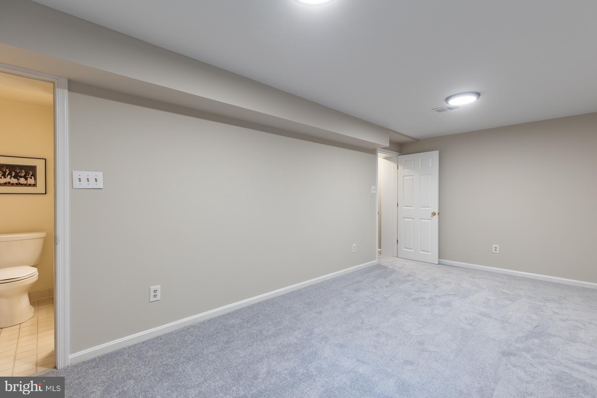9803 Vale Road Vienna, VA 22181 - Photo 41 of 51 Gallery Image 41