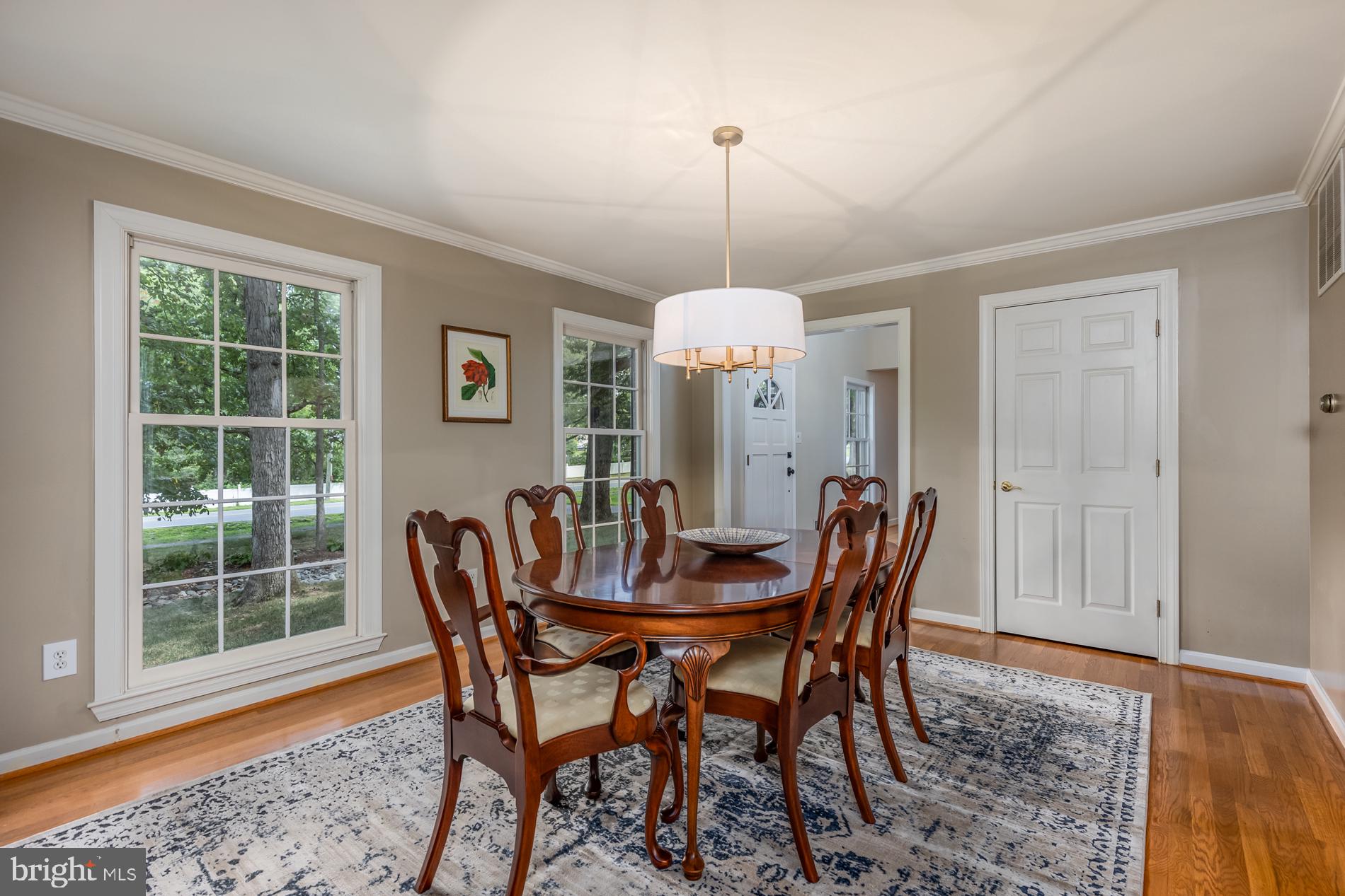 9803 Vale Road Vienna, VA 22181 - Photo 9 of 51 Gallery Image 9