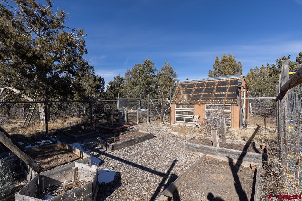 349 Mariposa Drive Durango, CO 81301 - Photo 27 of 34 a view of a chairs and table in the patio