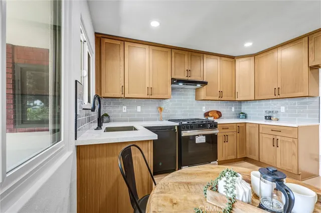 $850,000 | 177 South Altadena Drive, Pasadena, CA 91107