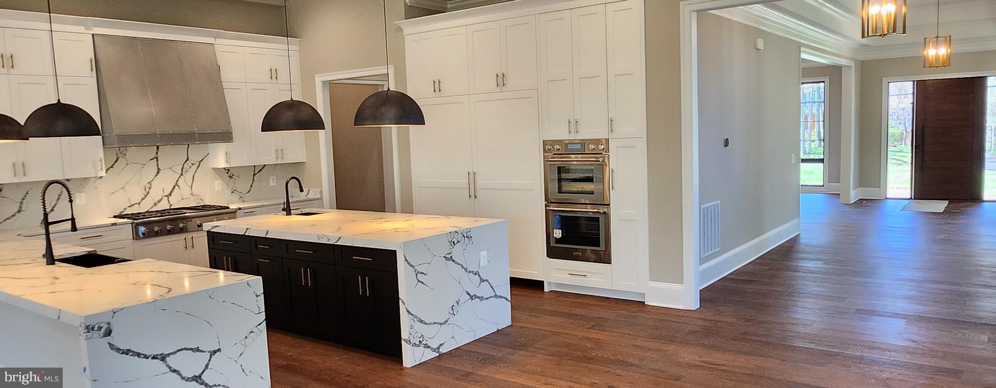 1055 Swinks Mill Road McLean, VA 22102 - Photo 9 of 47 Gallery Image 9