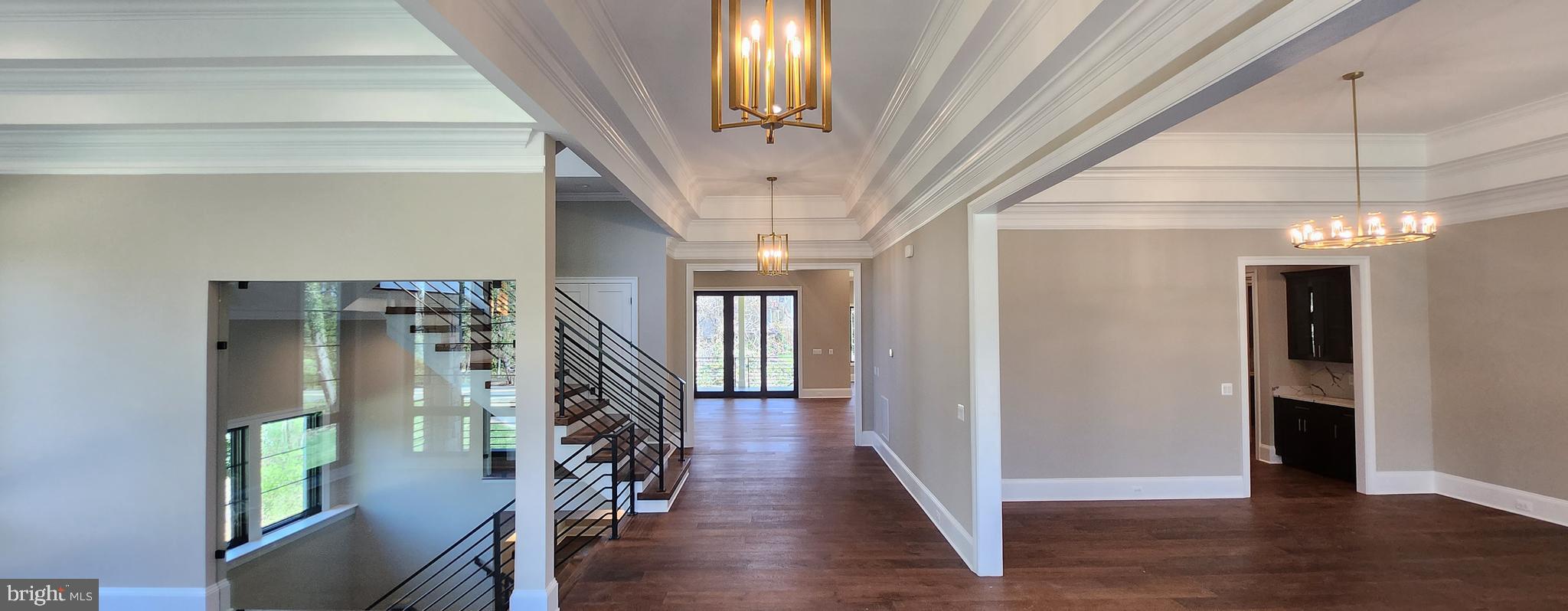 1055 Swinks Mill Road McLean, VA 22102 - Photo 5 of 47 Gallery Image 5