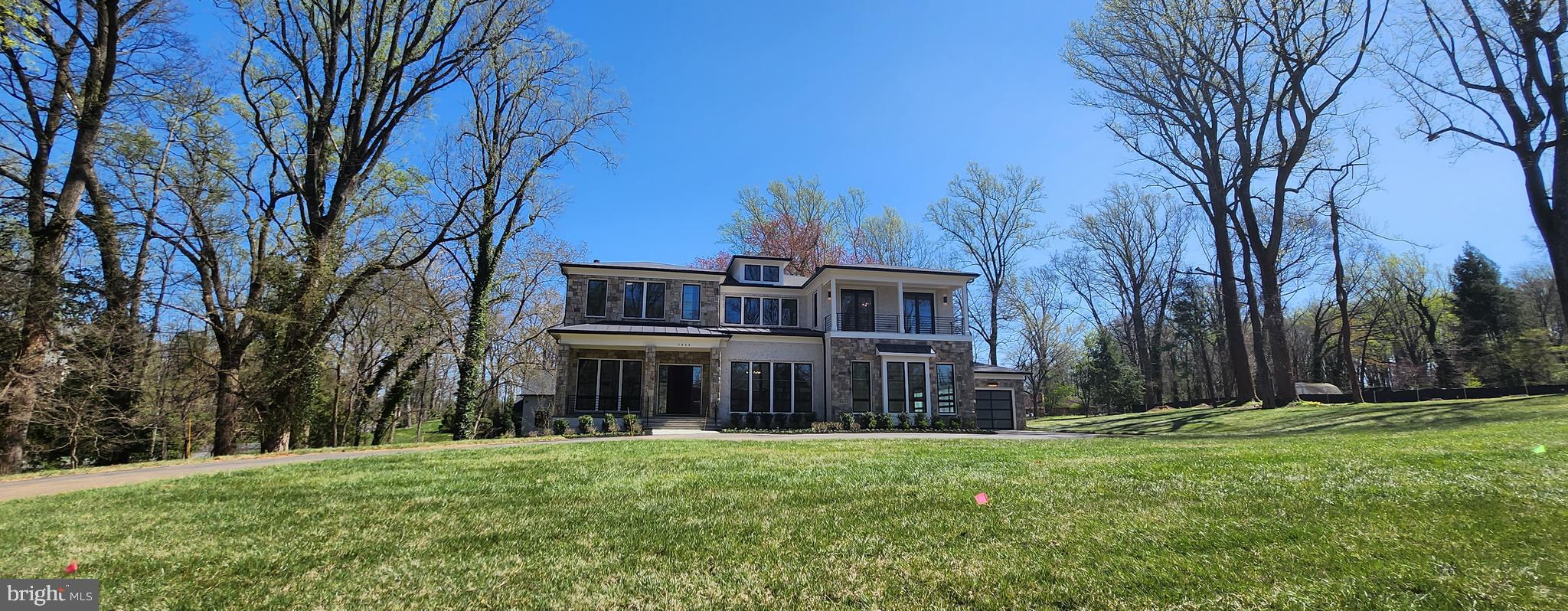 1055 Swinks Mill Road McLean, VA 22102 - Photo 7 of 47 Gallery Image 7