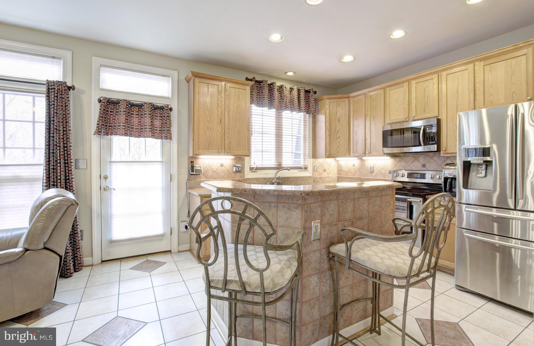 6493 Topsails Lane Springfield, VA 22150 - Photo 8 of 30 Kitchen