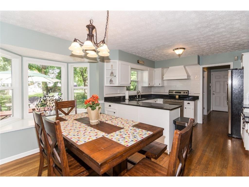 8829 Sawleaf Road Indianapolis, IN 46260 - Photo 6 of 31 Gallery Image 6