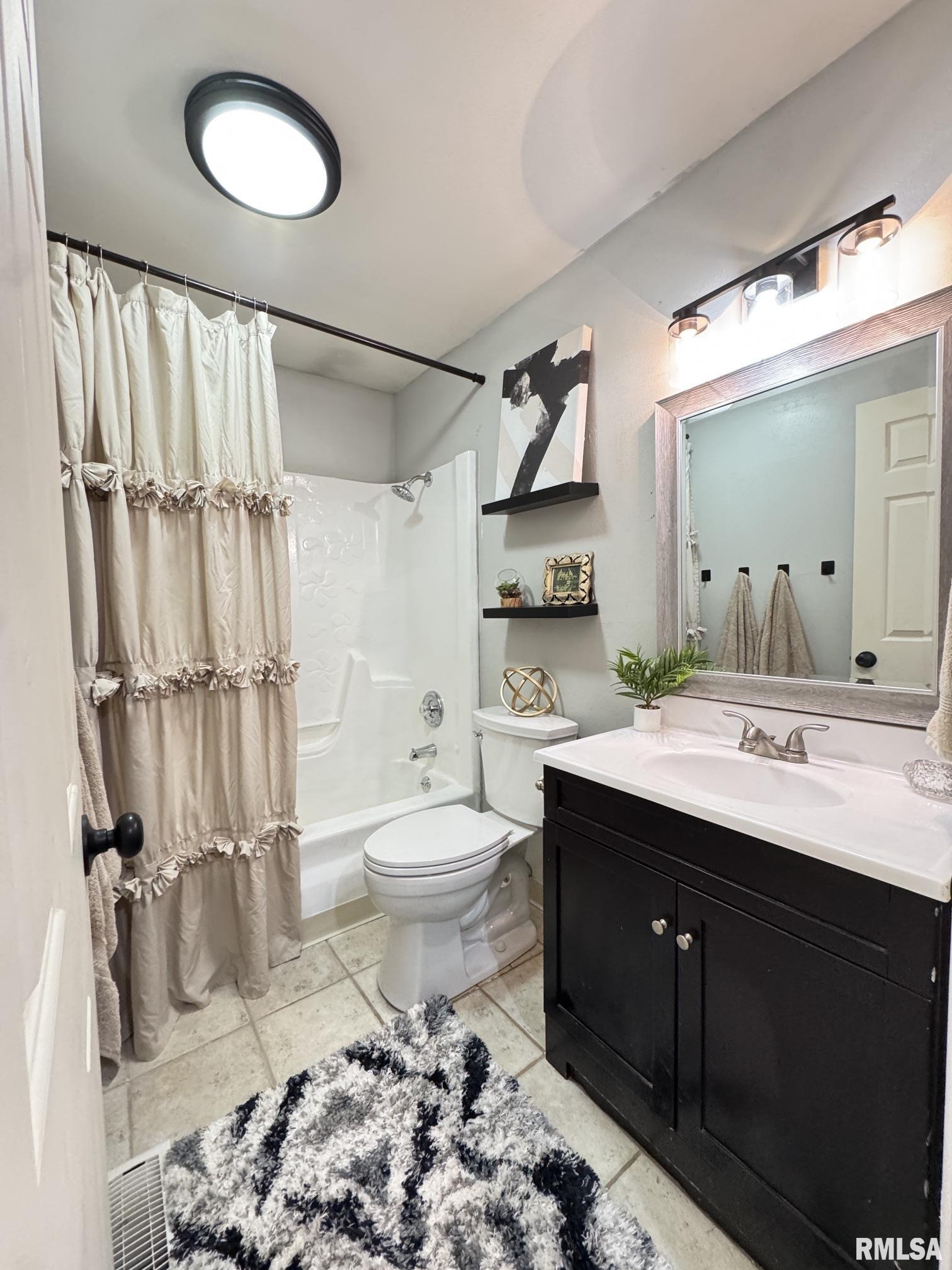 4441 West Castleton Road Peoria, IL 61615 - Photo 6 of 21