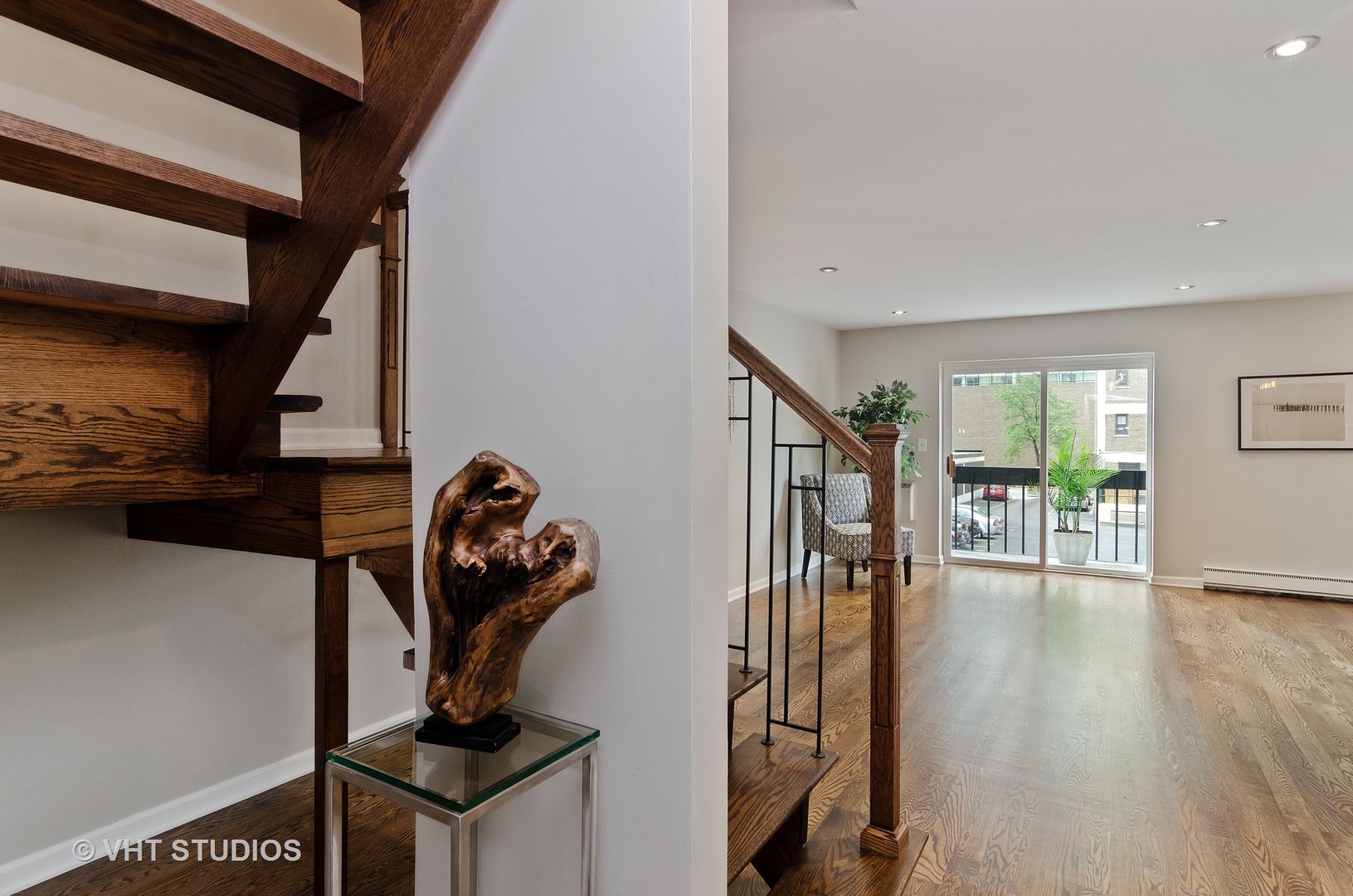 6121 North Sheridan Road, Unit 2D Chicago, IL 60660 - Photo 4 of 16