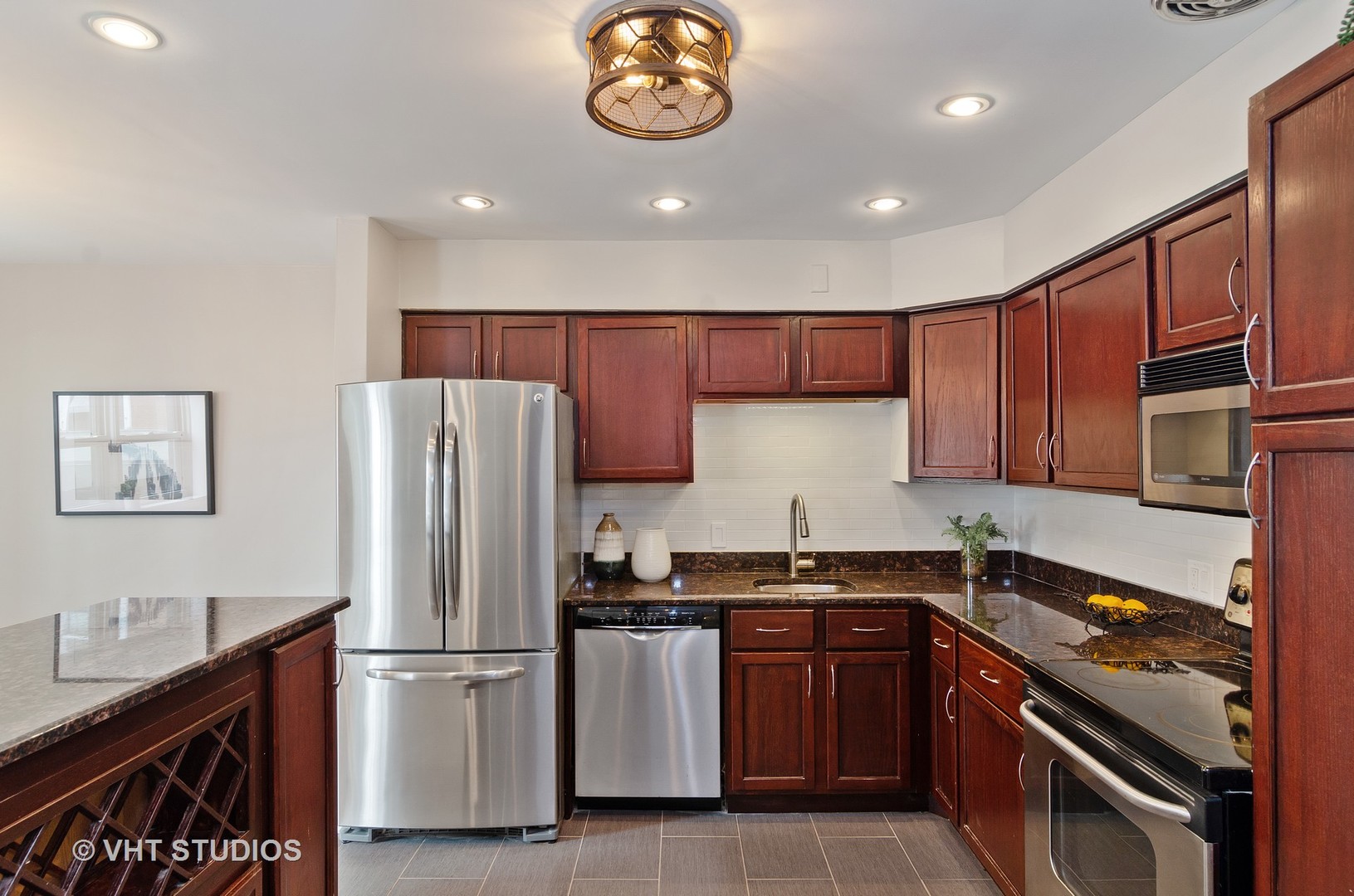 6121 North Sheridan Road, Unit 2D Chicago, IL 60660 - Photo 6 of 16