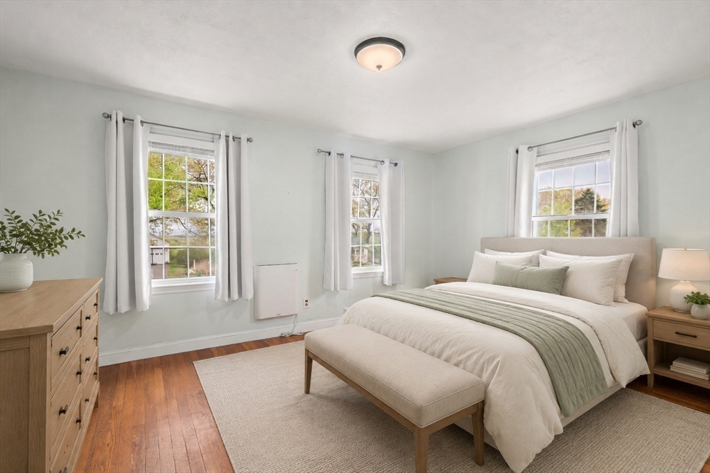 39 Pleasant Street Holyoke, MA 01040 - Photo 13 of 29