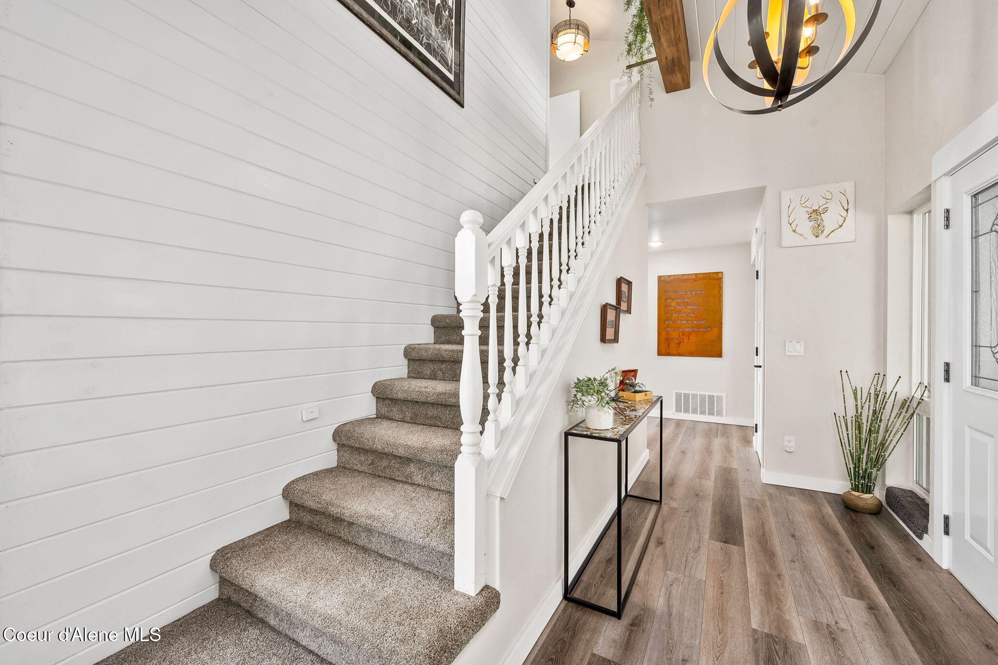 2920 East Fernan Hill Road Coeur D'Alene, ID 83814 - Photo 24 of 64 Stairway to Floor 2