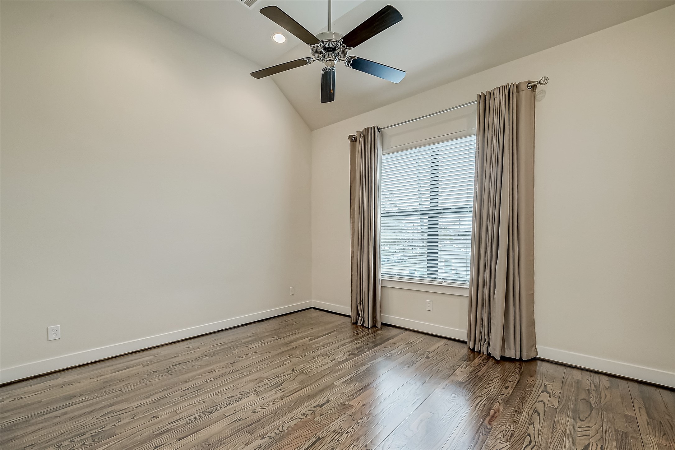 4025 Tulane Street Houston, TX 77018 - Photo 20 of 49