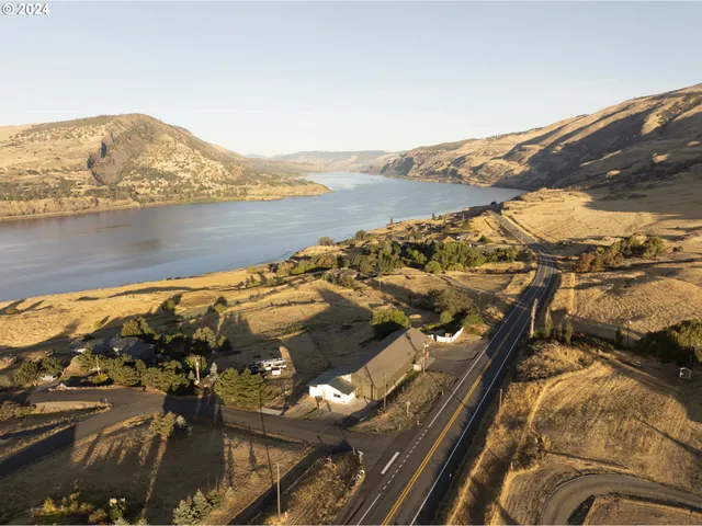 $748,000 | 8153 Highway 14, Lyle, WA 98635