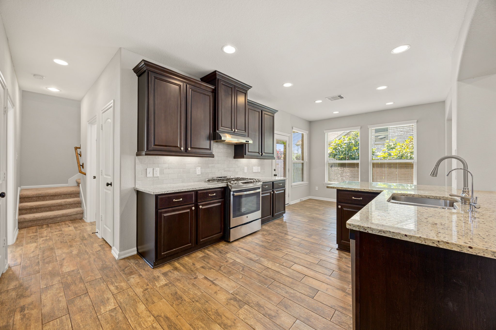 4711 Western Brook Drive Spring, TX 77388 - Photo 10 of 31