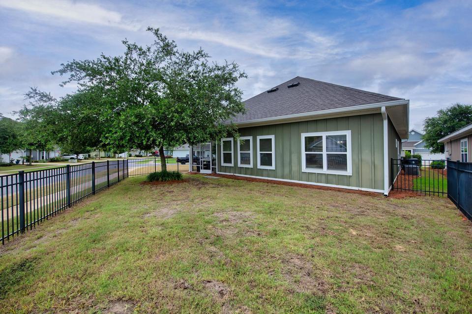 131 Dusky Way Freeport, FL 32439 - Photo 19 of 47 20260619193225823368000000-o