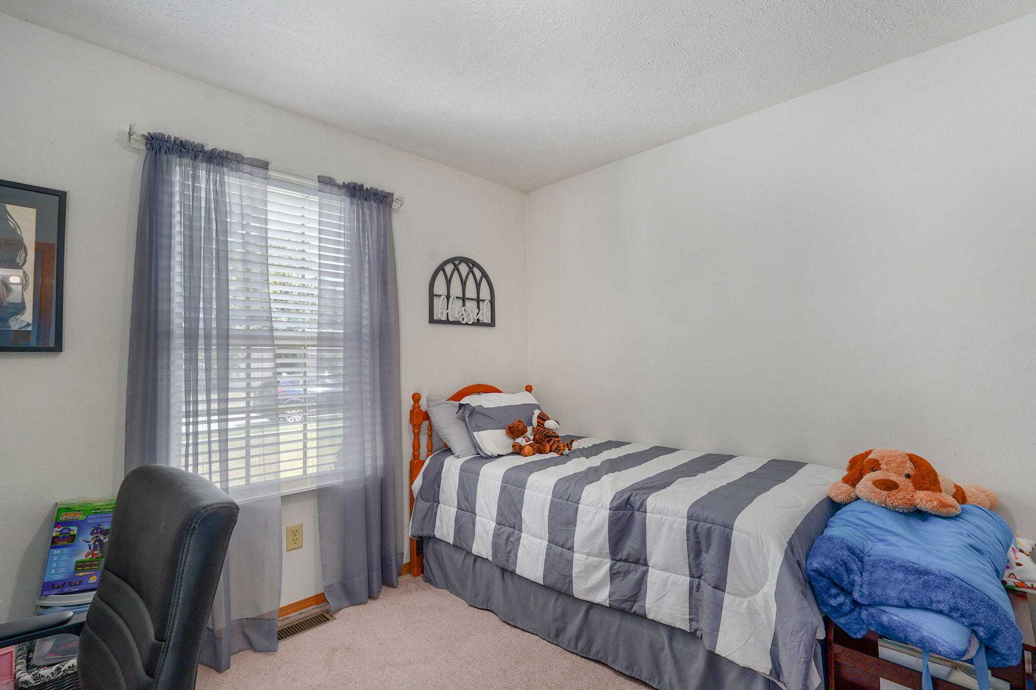 635 South Mahn Avenue Springfield, MO 65802 - Photo 6 of 24 635 S Mahn Ave-6