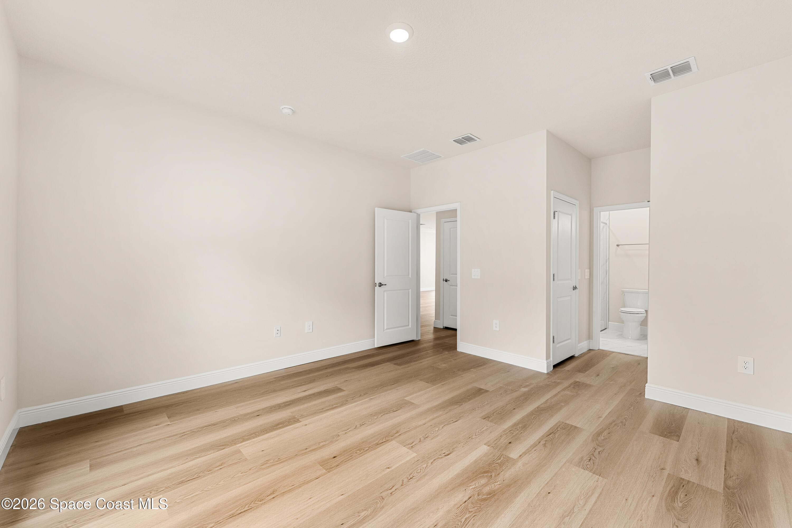 455 Mimosa Street Southwest Palm Bay, FL 32908 - Photo 4 of 43 a view of an empty room