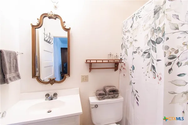 $484,000 | 6184 Farm To Market 485, Cameron, TX 76520