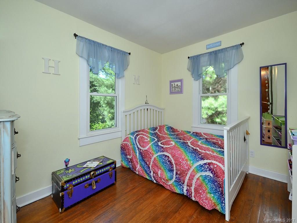 9 Hickory Tree Road Asheville, NC 28805 - Photo 12 of 18 Gallery Image 12