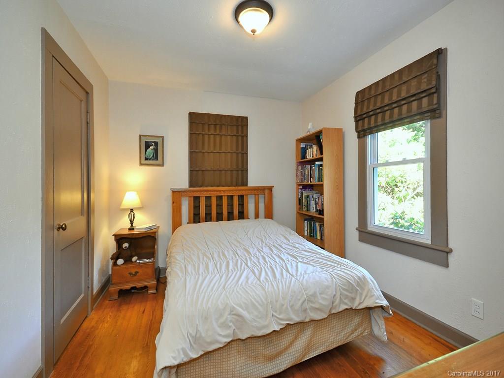 9 Hickory Tree Road Asheville, NC 28805 - Photo 10 of 18 Gallery Image 10