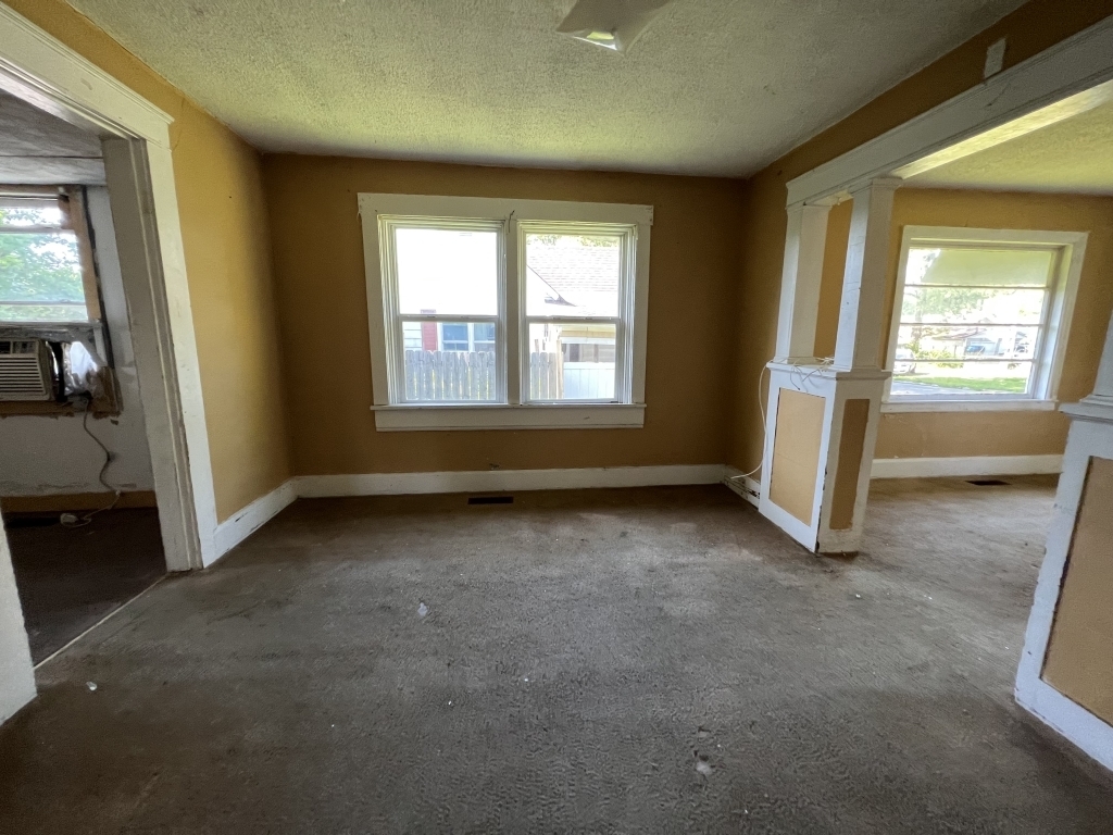 2802 Pitt Street Anderson, IN 46016 - Photo 11 of 27