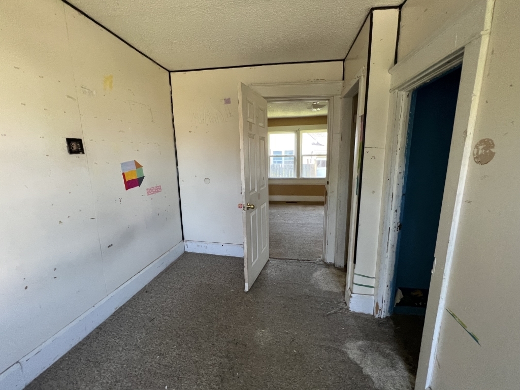 2802 Pitt Street Anderson, IN 46016 - Photo 10 of 27