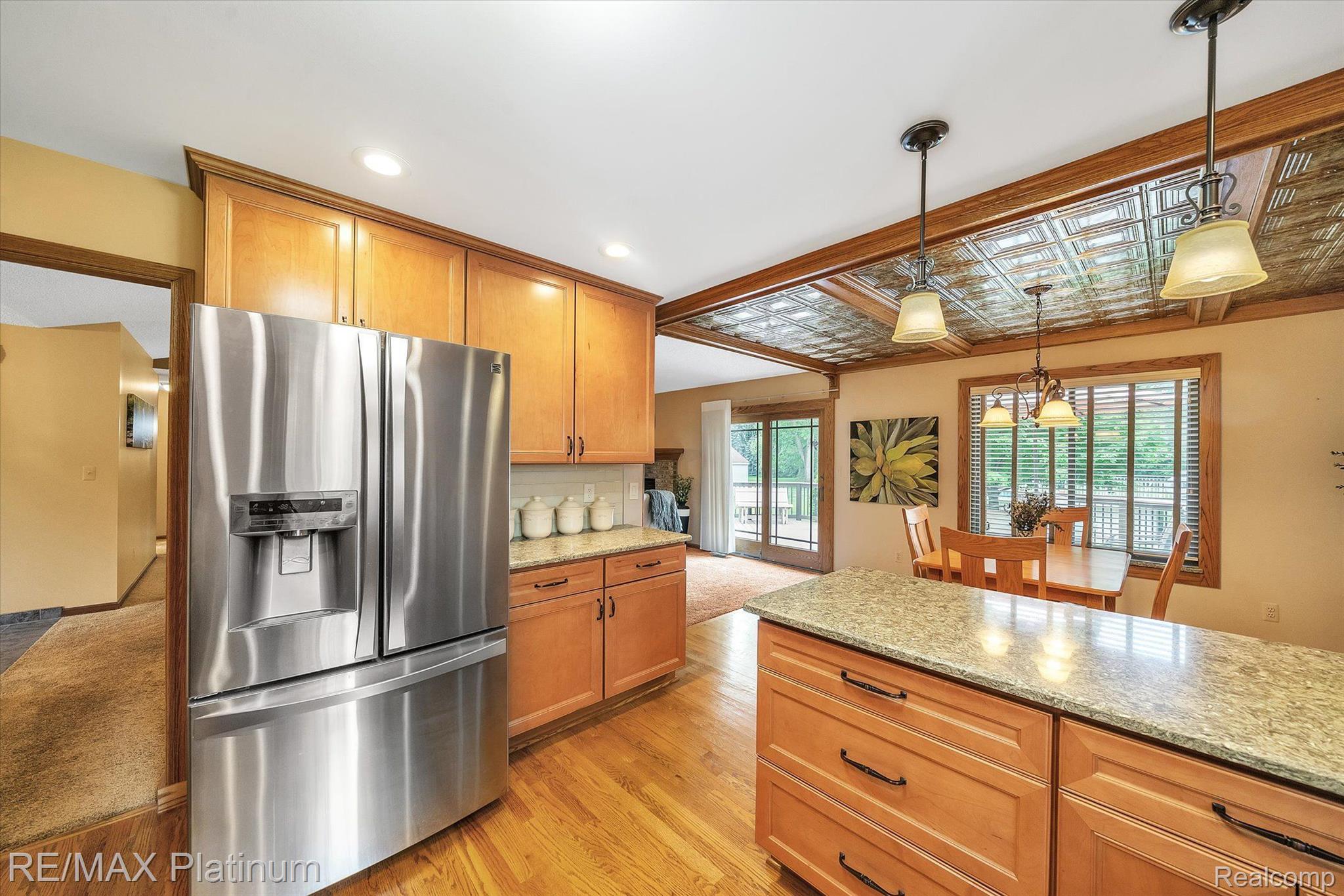 4089 West Maple Road Wixom, MI 48393 - Photo 14 of 46 Gallery Image 14