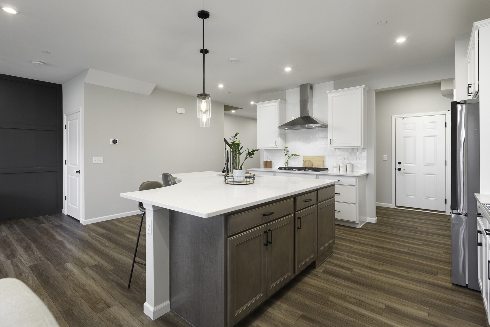 1235 Josiah Road Naperville, IL 60563 - Photo 6 of 37 Gallery Image 6