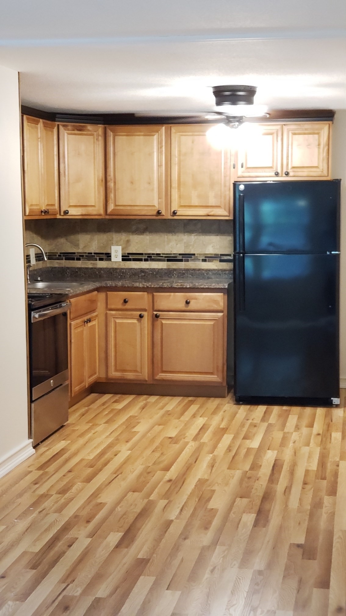 53 Ridgewood Lane, Unit 16 Gardner, MA 01440 - Photo 3 of 5 Gallery Image 3