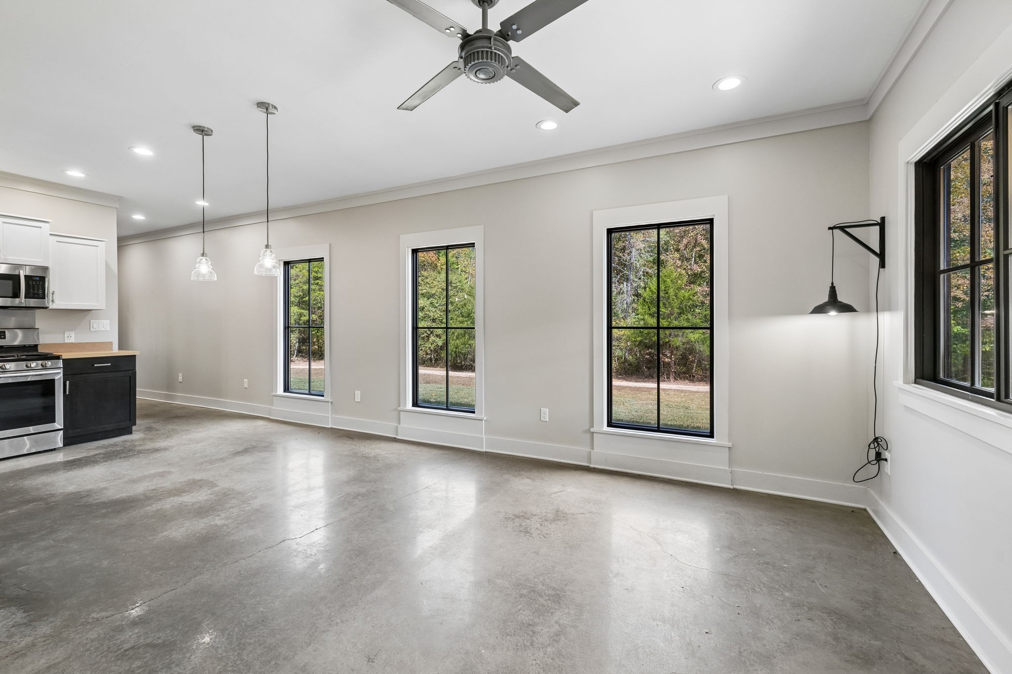 3600 Dee O'Guin Road Centerville, TN 37033 - Photo 5 of 43 Gallery Image 5