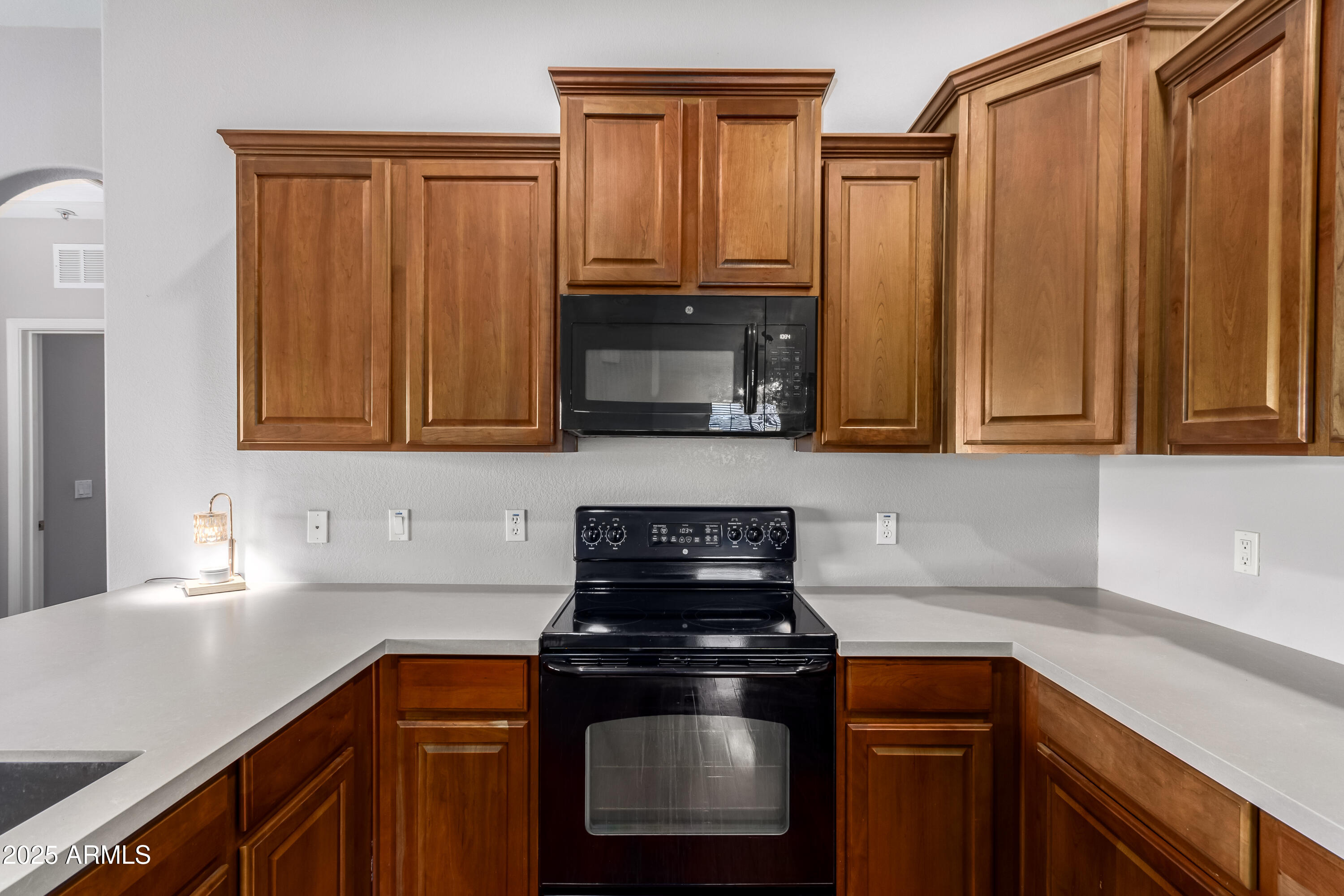 2727 North Price Road, Unit 3 Chandler, AZ 85224 - Photo 9 of 27 Quartz Countertops