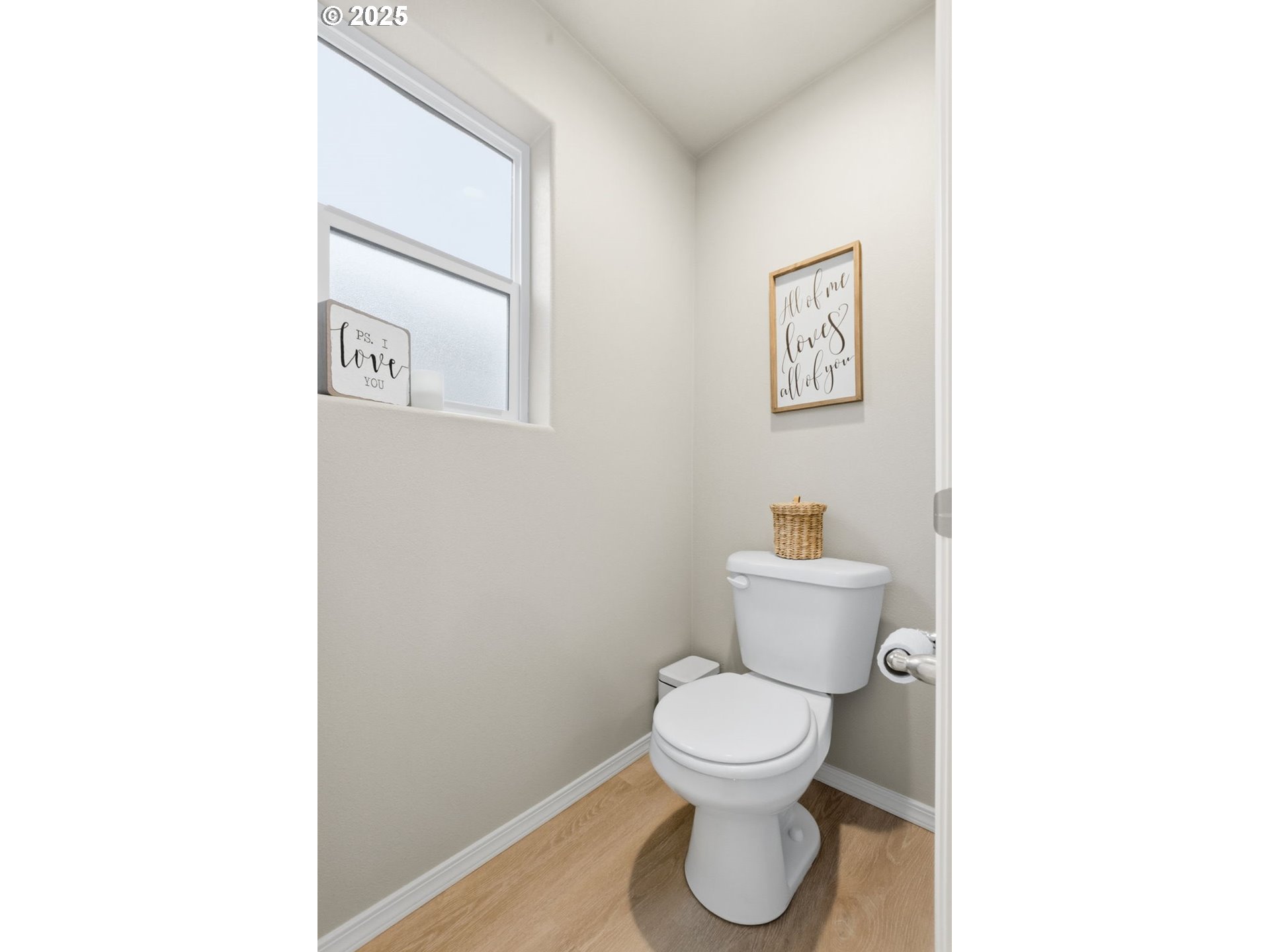 4970 Squirrel Street Springfield, OR 97478 - Photo 28 of 43 a bathroom with a toilet and a sink