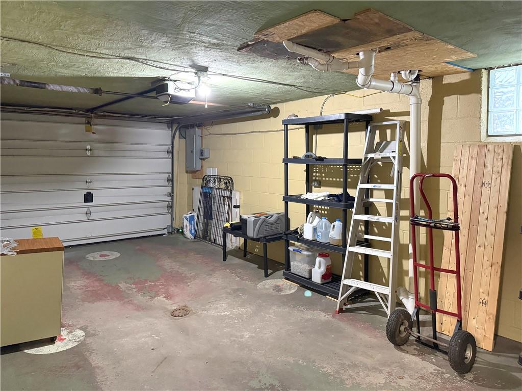 1533 Indiana Avenue Monaca, PA 15061 - Photo 22 of 27 a view of a room with gym equipment