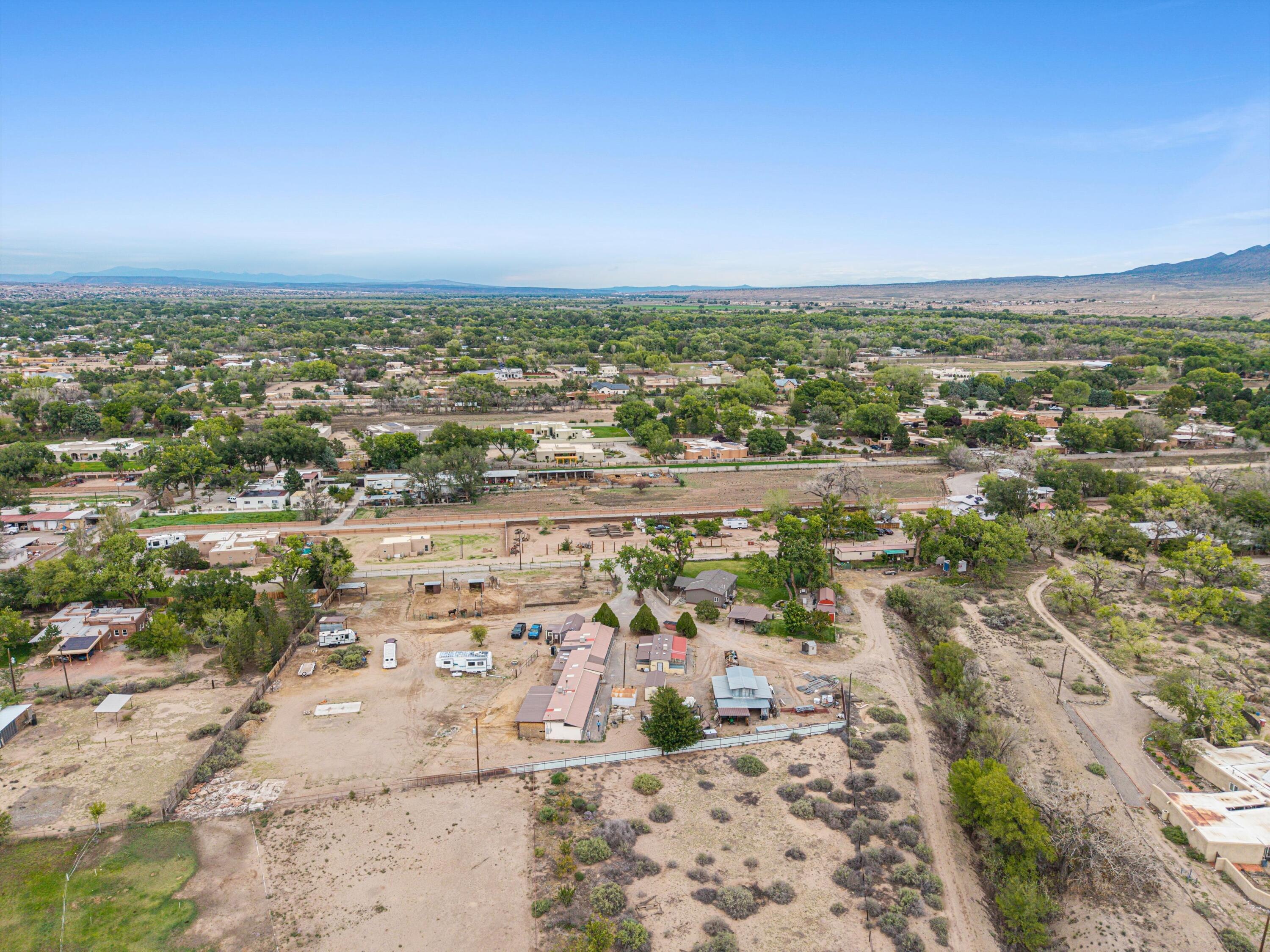 490 East Valverde Road Corrales, NM 87048 - Photo 6 of 77 Gallery Image 6