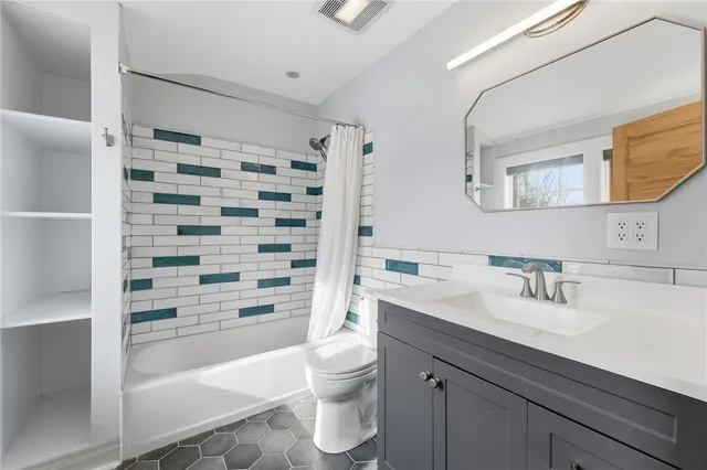 $649,000 | 65 Columbia Heights Ovl, Charlestown, RI 02813