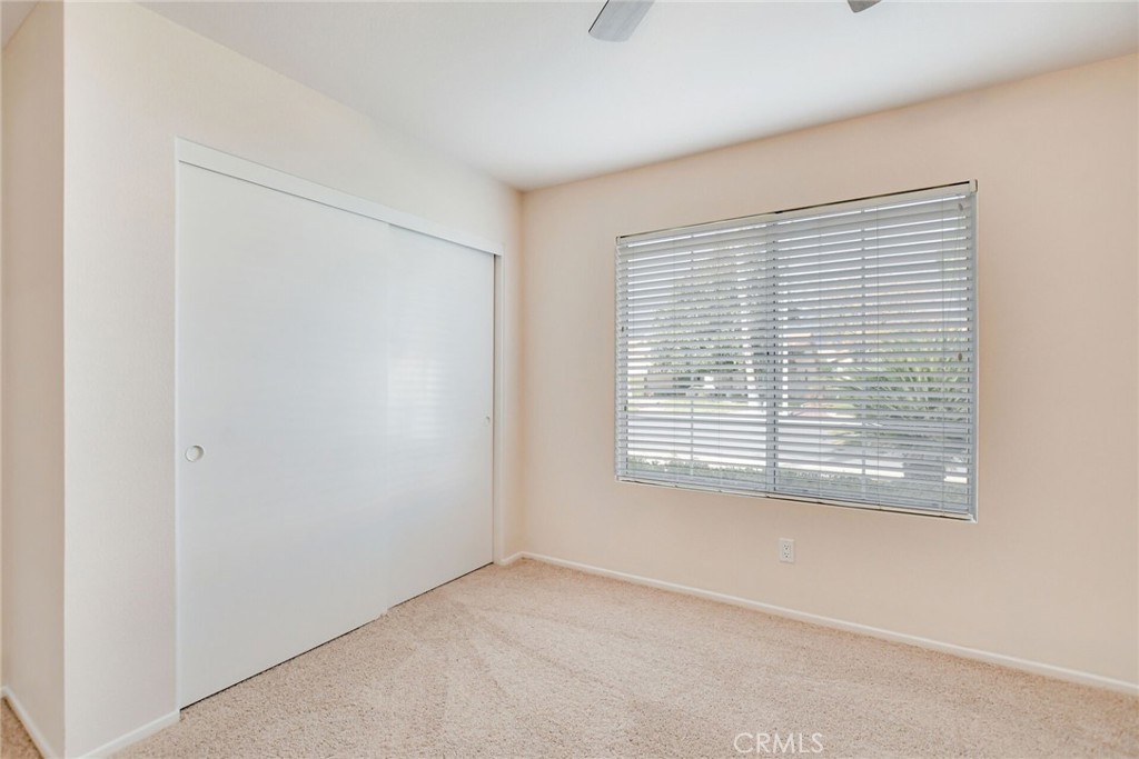 2787 Banyan Tree Lane Hemet, CA 92545 - Photo 28 of 36 a view of an empty room with a window